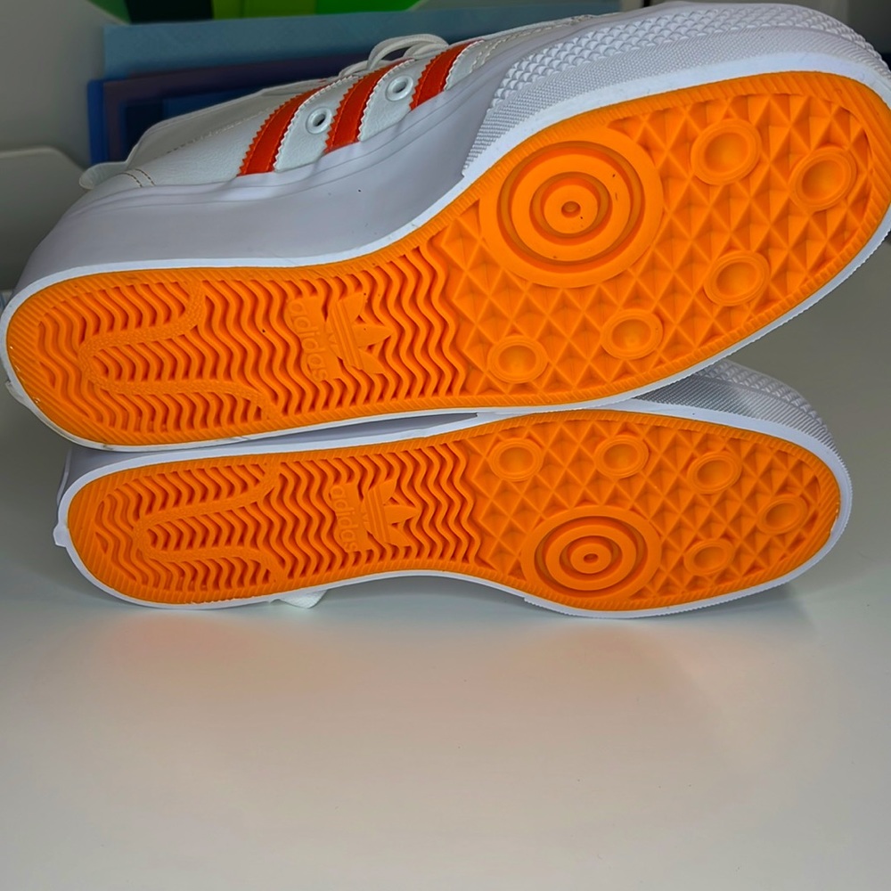 NWT Adidas Nizza Women's Platform Mid Vegan Tennis Shoes Sneakers Women’s 7 - Picture 7 of 9